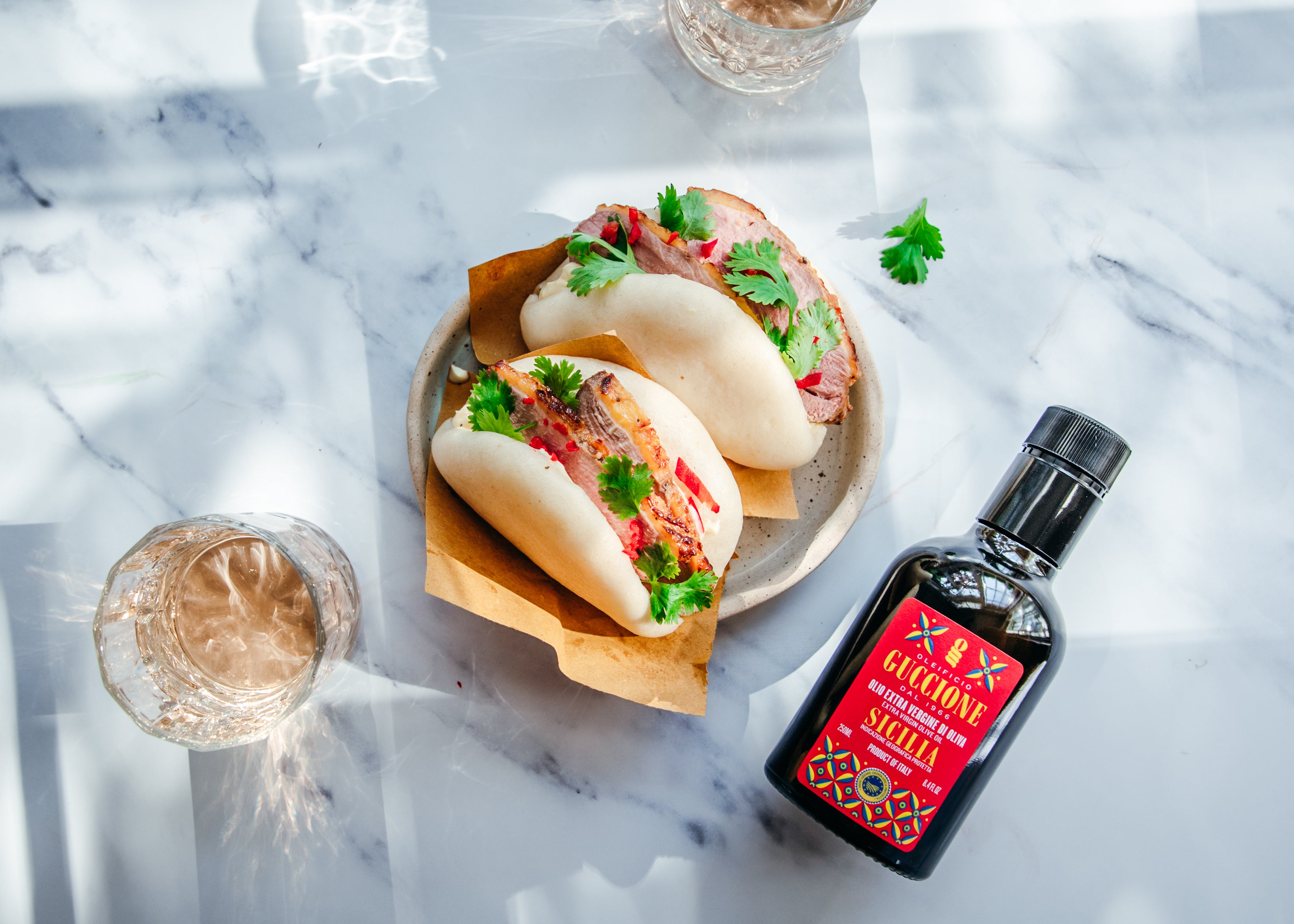 Bao con petto d'anatra agli agrumi e salsa aioli